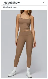 Ensemble de yoga marron moka avec débardeur ajusté et legging de sport taille haute