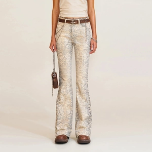 Damen Schlaghose mit Schlangenmuster in Beige und Grau mit braunem Vintage-Gürtel