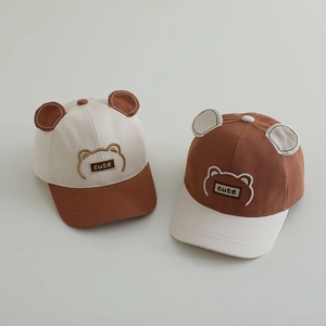 Casquette de baseball pour bambins avec oreilles d'ours et broderie en beige et marron