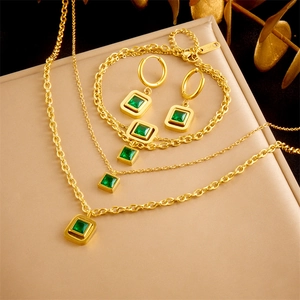 Parure Vintage En Acier Inoxydable Plaque Or Collier Boucles D Oreilles Bracelet Avec Pierres Vertes Carrees