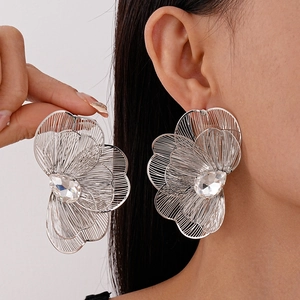 Oversized Flower Stud Earrings Hollow Out Metal Rhinestone With Steel Earring Post Elegant Fashion Jewelry For Women