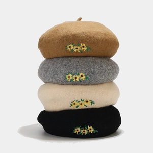 Women Wool Beret Vintage British Style Embroidered Sunflower Artist Hat Warm Autumn Winter Painter Cap Fashion Accessories