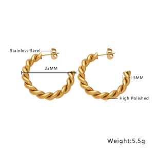 Détails des boucles d'oreilles créoles torsadées 32mm en acier inoxydable plaqué or 18k