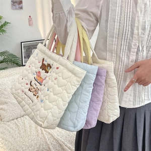 Quilted cotton tote bag featuring heart patterns and cute cat embroidery in four colors