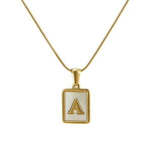 Collier chaîne serpent en acier doré avec pendentif rectangulaire nacre lettre A