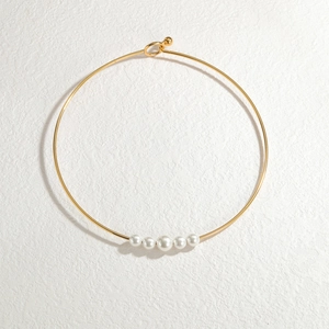Minimalist 18k gold stainless steel collar necklace with five elegant white pearls