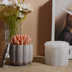 Détail du moule en résine cylindrique à rayures fleurs et couvercle pour pots DIY