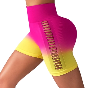 Short de yoga dégradé à taille haute avec découpes lacées latérales et effet push-up sculptant