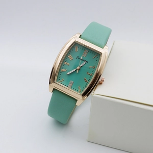 Elegant vintage square quartz watch for women with mint green leather strap and rose gold case