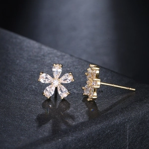 Elegant gold flower stud earrings with sparkling crystals and S925 silver posts