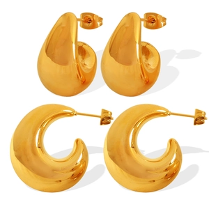 Polished gold stainless steel earring set with teardrop studs and chunky C-shape hoops