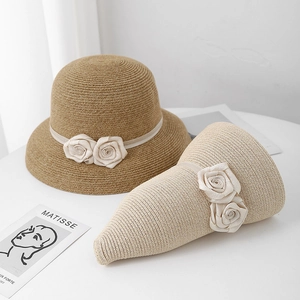 Chapeau de soleil élégant en paille avec ruban floral en styles plié et ouvert