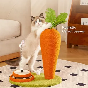 Griffoir en sisal carotte avec circuit de balles et lapin en peluche pour chats joueurs