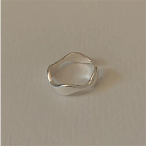 Minimalist S925 sterling silver adjustable open ring with irregular wave design