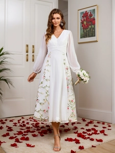 Elegantes weißes V-Ausschnitt Midikleid mit Blumenstickerei und durchsichtigen Ärmeln