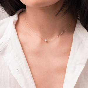 Minimalist gold plated stainless steel necklace with round white pearl pendant for women