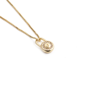 Elegante collana con lucchetto a cuore dorato e pavé di zirconi su catena veneziana