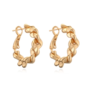 Créoles torsadées chic plaquées or 18 carats avec design en spirale pour femmes