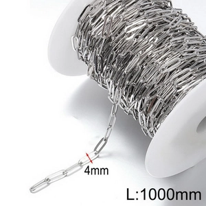 Detail of 4mm wide silver stainless steel paperclip chain with 1000mm length dimension