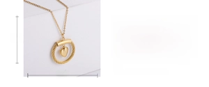 Technical view of a gold heart pendant showing dimensions of 18mm by 18mm in detail
