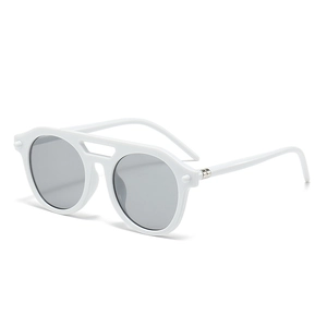 Retro full-rim double-bridge round sunglasses with white frames and light grey lenses