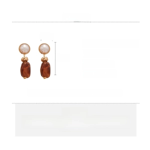 Detailed size and material guide for vintage amber resin and imitation pearl drop earrings