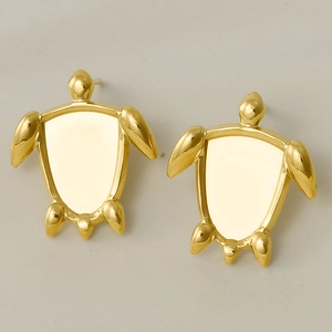 Polished gold sea turtle stud earrings made of minimalist 304 stainless steel