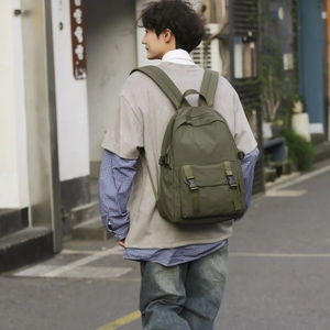 Mochila de negocios impermeable verde militar con cierre de hebilla y gran capacidad