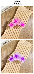 Detailanzeige großer dreifacher Frangipani Haarklammern in Pink und Lila Farbverläufen