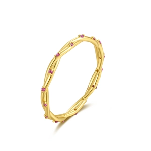 S925 sterling silver gold twisted ring featuring inlaid pink sparkling gemstones
