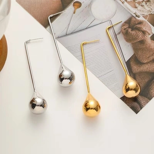 Minimalist long hollow teardrop earrings in 18k gold and silver plated high-gloss finish