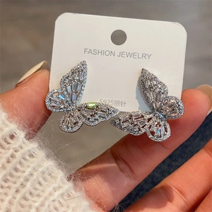 Élégantes boucles d'oreilles papillon en argent S925 avec zircons cubiques brillants