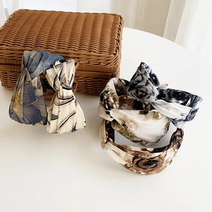 Vintage tie-dye printed wide headbands for women with abstract oil painting style patterns