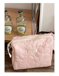 Trousse de maquillage matelassée rose avec fermeture éclair et étiquette Jolly House