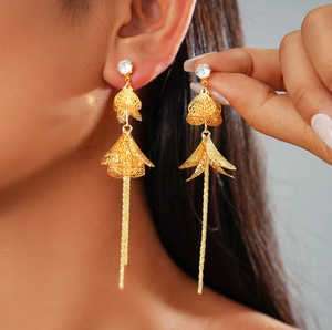 Boucles D'oreilles Pendantes À Longues Franges En Pétales De Feuilles Creuses Avec Zircon Et Tige En Argent Plaqué Or 18K