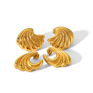 Elegant 18k gold plated wave shell earrings in textured stainless steel for women