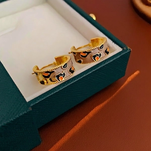Vintage gold plated C-shaped leopard print enamel hoop earrings for women