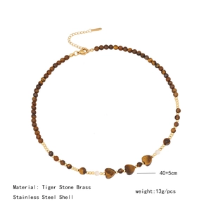 Collar de cuentas ojo de tigre con latón y concha, tamaño 40+5cm y peso de 13g
