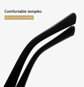 Close-up of flexible black eyeglass temples with anti-slip design and comfortable fit