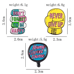 Vue détaillée des broches de mode montrant dimensions et poids pour gants de boxe et pilule