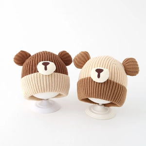 Bonnet en tricot pour bébé avec oreilles d'ours mignonnes et design bicolore chaud