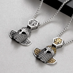 Pendentifs guerrier viking en acier argenté vintage et bicolore avec détails de casque