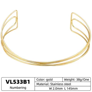 Minimalist gold tiered interlocking choker necklace in polished stainless steel for women