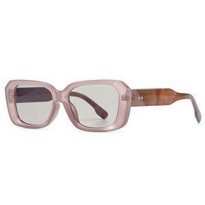 Square oversized sunglasses with pearly pink frame and tortoiseshell temples