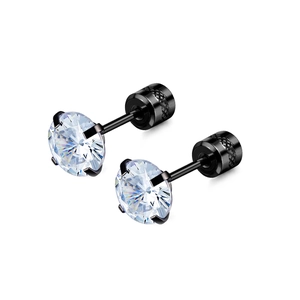 Détail de boucles d'oreilles noires avec zircons cubiques AAA et fermoir à vis