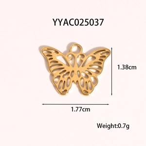 Detailed size view of golden butterfly hollow pendant with 1.77cm width and 1.38cm height