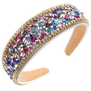 Serre-tête baroque large orné de cristaux multicolores et de bordures en strass dorés