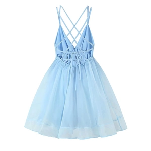 Robe française bleu clair en tulle dos nu avec bretelles et laçage croisé au dos