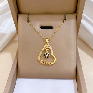 Collier Pendentif Cœur Football Chaîne En Acier Inoxydable Avec Strass Micro Pavé Cuivre Bijoux Élégants Pour Femmes