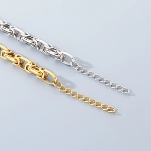Détail des bracelets byzantins de 10mm en or et argent avec chaînes d'extension réglables